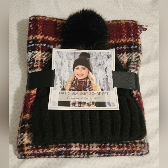 Emanuel Geraldo scarf and beanie set - Picture 8 of 10